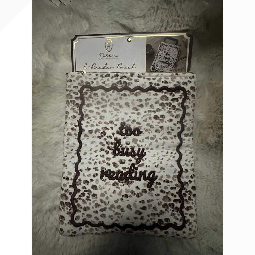 Delphine E-Reader Pouch Leopard Print Too Busy Reading Cotton Zipper Sleeve 8x10